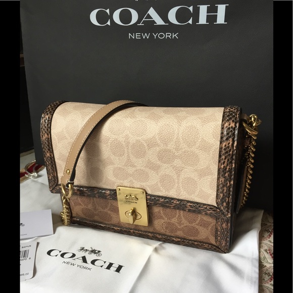 Coach Handbags - Coach Hutton Shoulder bag JLO Bag